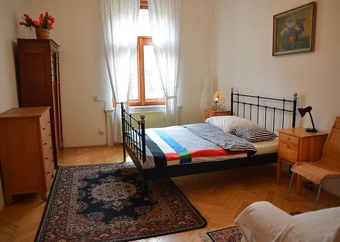 Vezenska Apartamento *