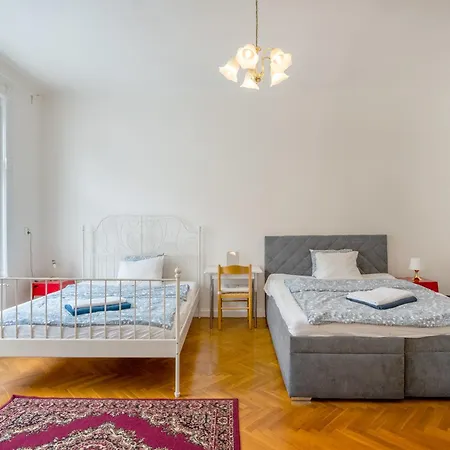 Vezenska Apartment