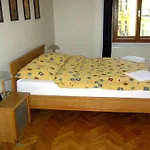 Vezenska Appartamento *